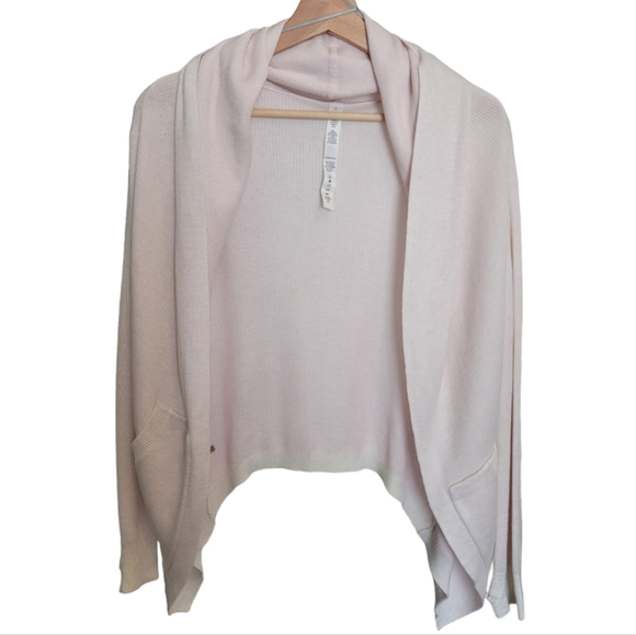 Lululemon Cabin Yogi Wrap in Heathered White / Neutral Blush - Picture 7 of 13